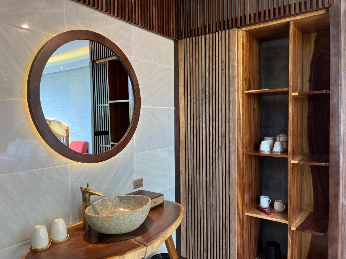 Minawa Kenhga Resort & Spa Ninh Bình Extérieur photo